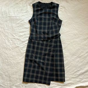 Cute Banana Republic Navy and White Plaid Sheath Dress - Size 0